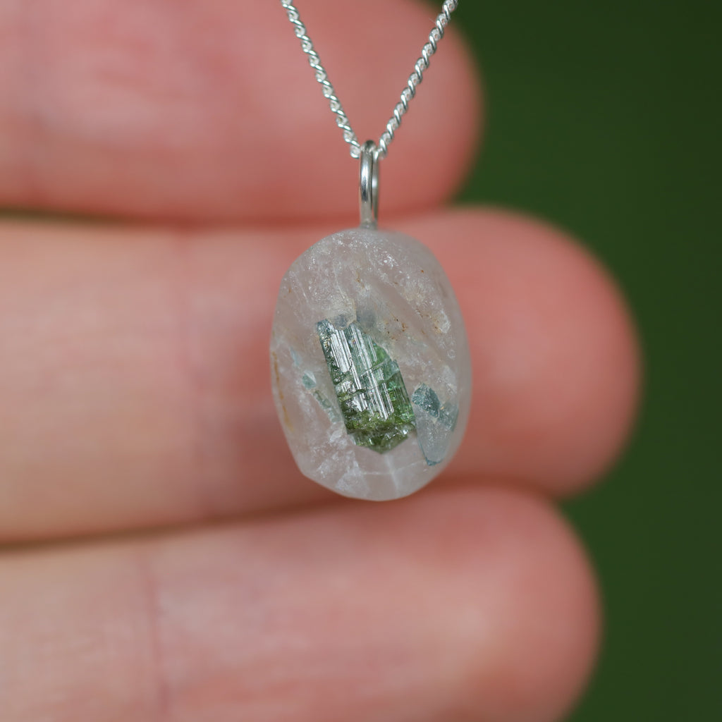 Groene Toermalijn in kwarts