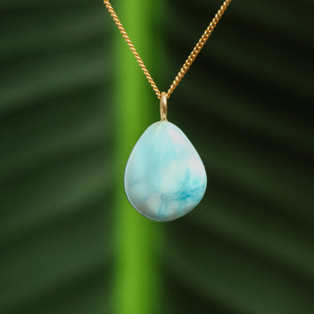 Larimar hanger
