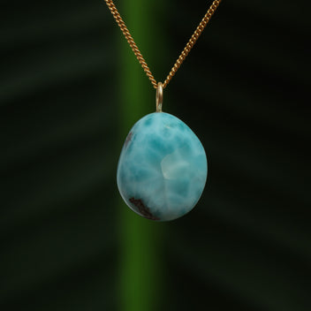 Larimar hanger