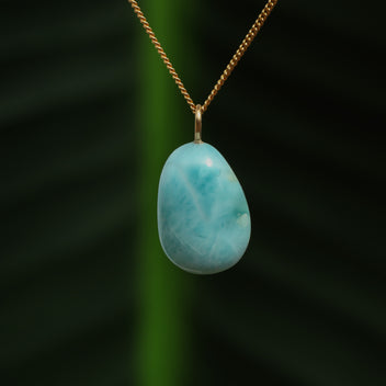 Larimar hanger
