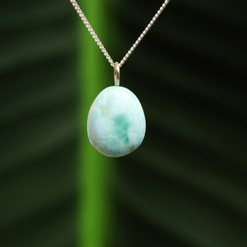 Larimar hanger
