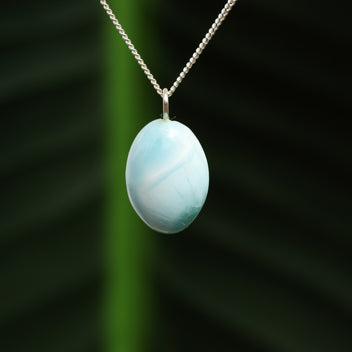 Larimar hanger