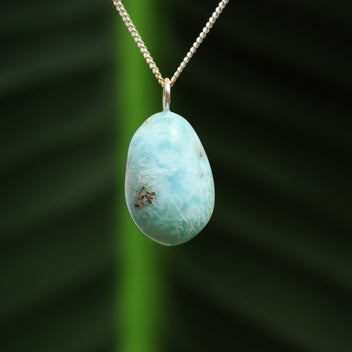 Larimar hanger