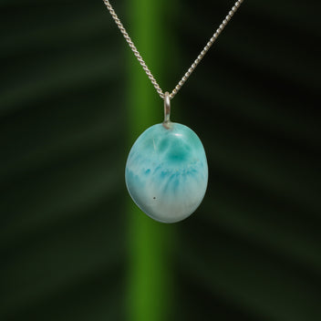 Larimar hanger
