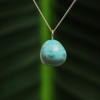 Larimar hanger