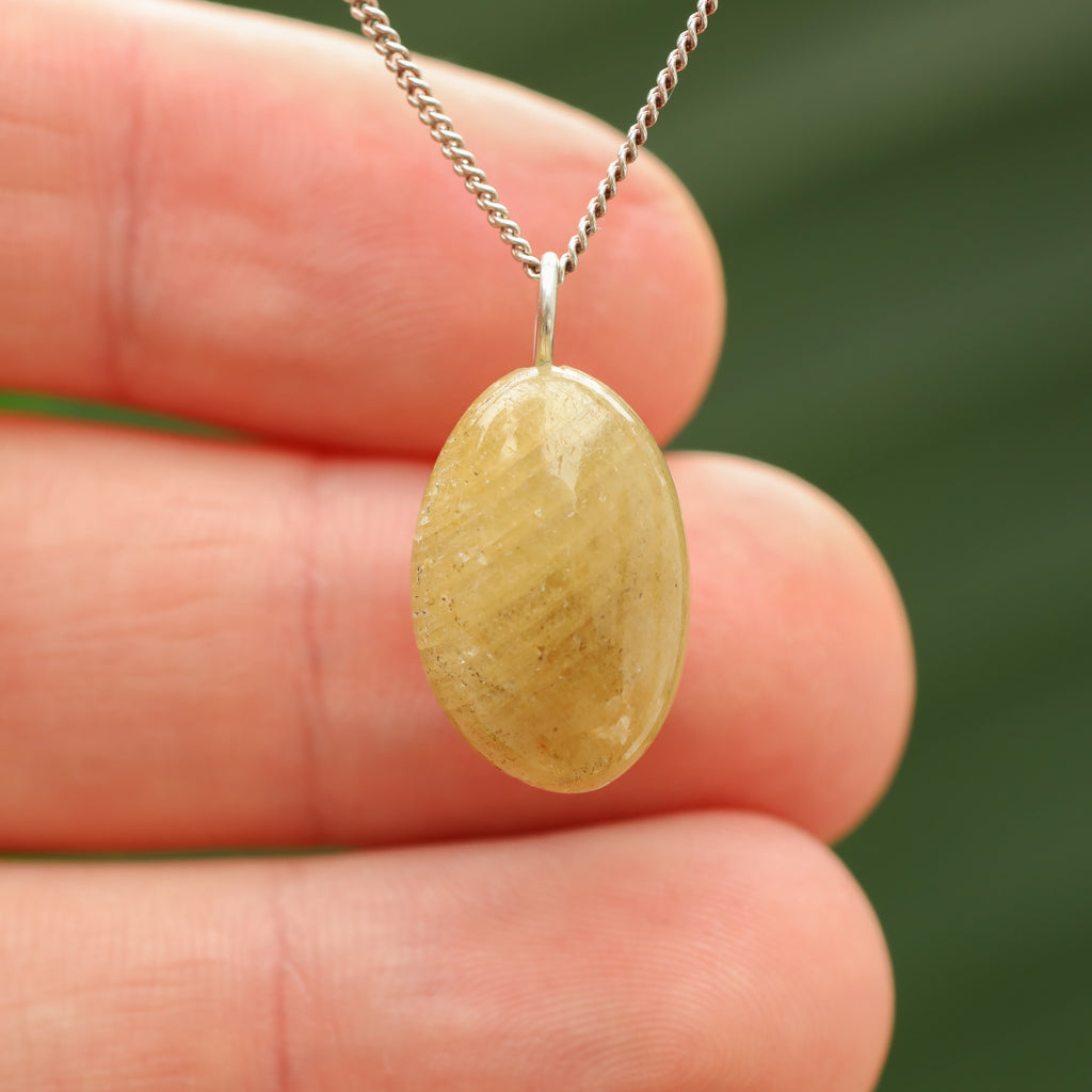 Gele Saffier - India