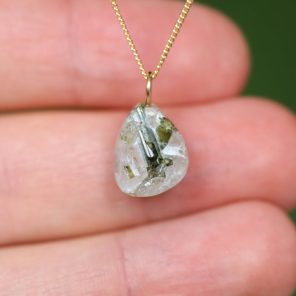Groene Toermalijn in kwarts