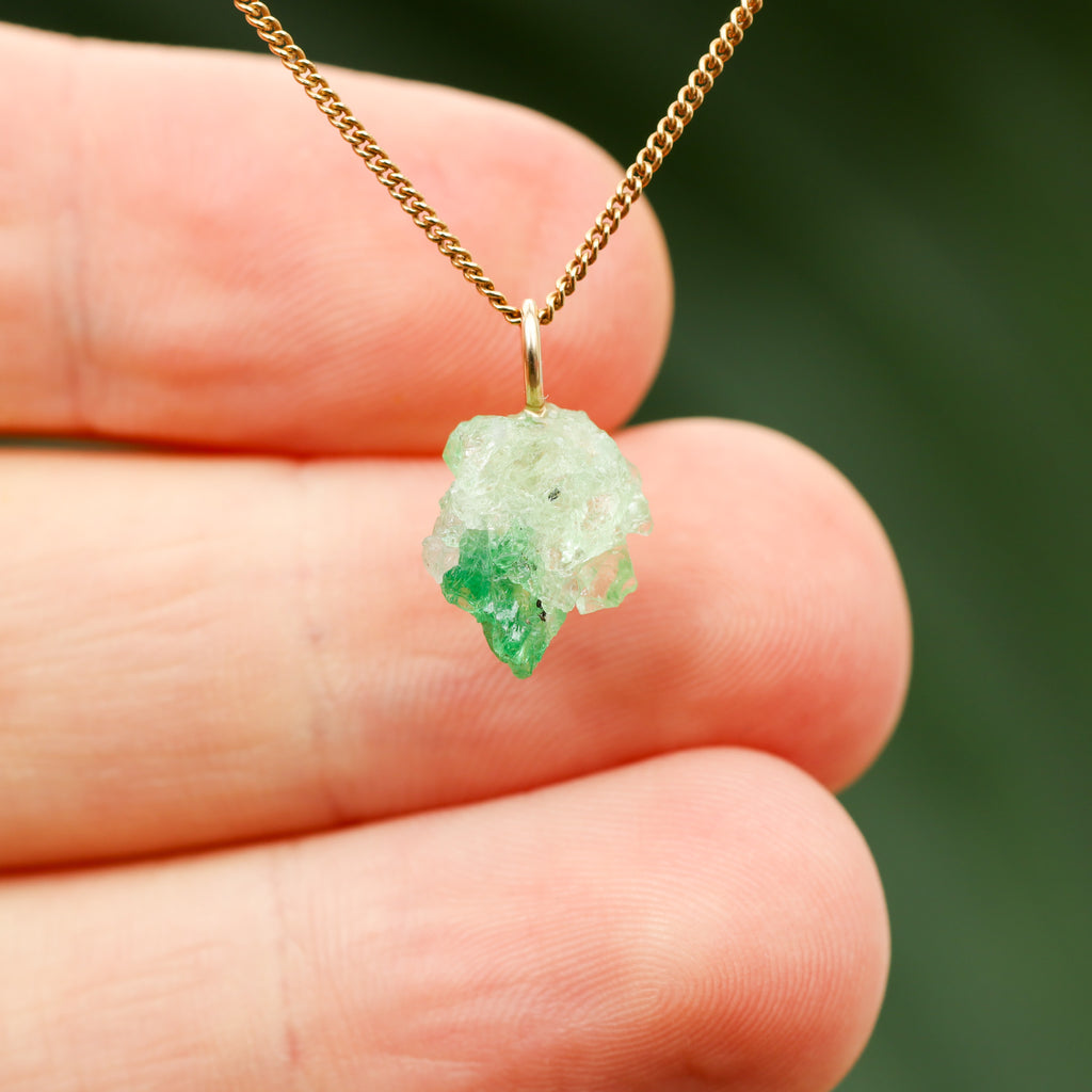 Ruwe Tsavoriet granaat