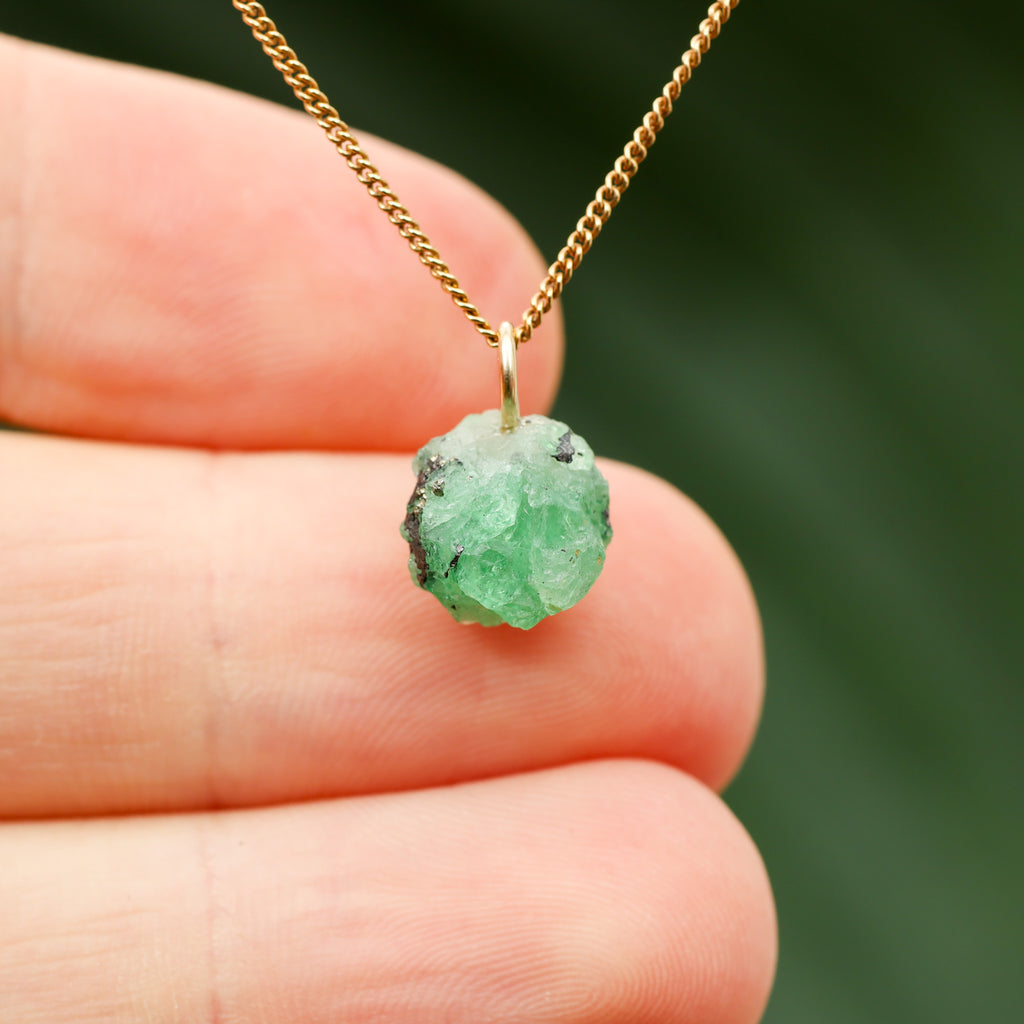 Ruwe Tsavoriet granaat