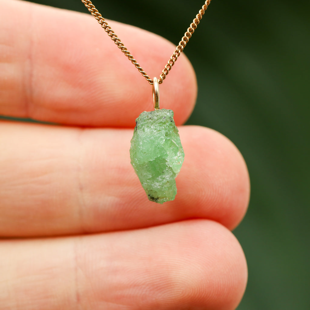 Ruwe Tsavoriet granaat