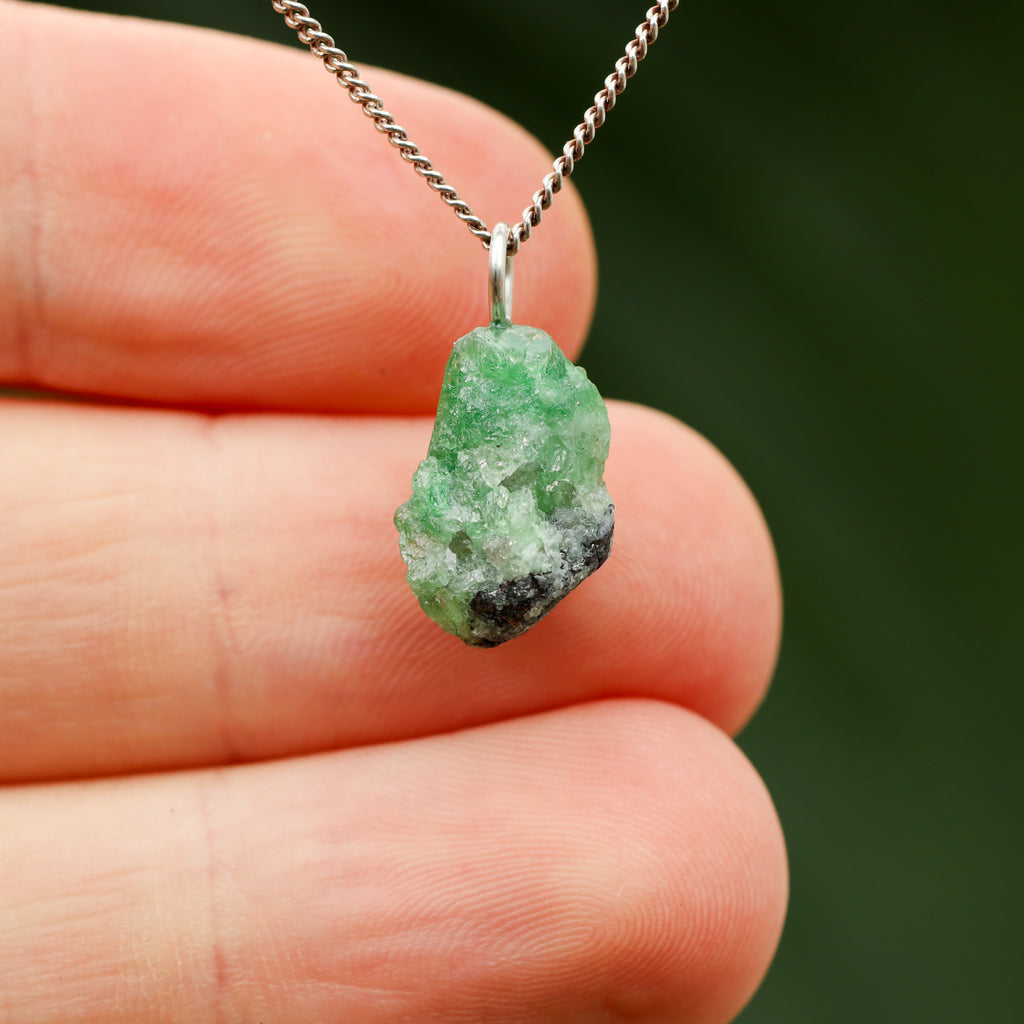 Ruwe Tsavoriet granaat