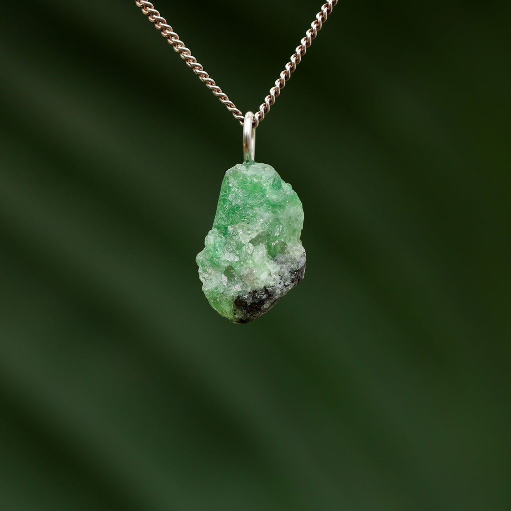 Ruwe Tsavoriet granaat