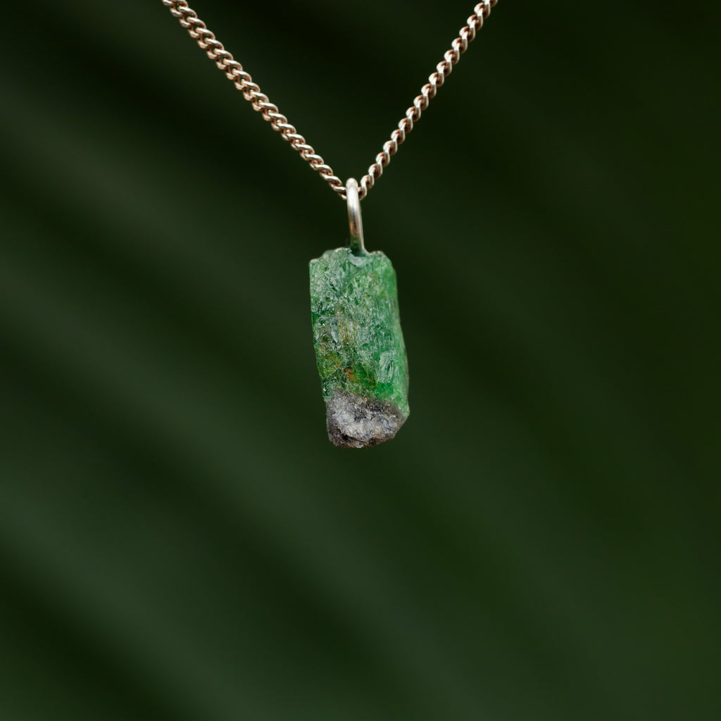 Ruwe Tsavoriet granaat