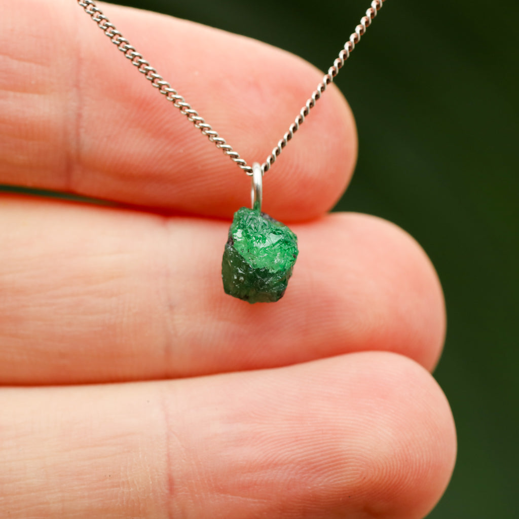 Ruwe Tsavoriet granaat