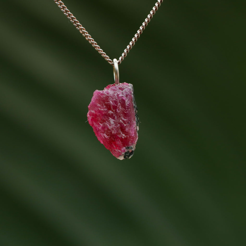 Ruwe Robijn met Zoisiet - Tanzania