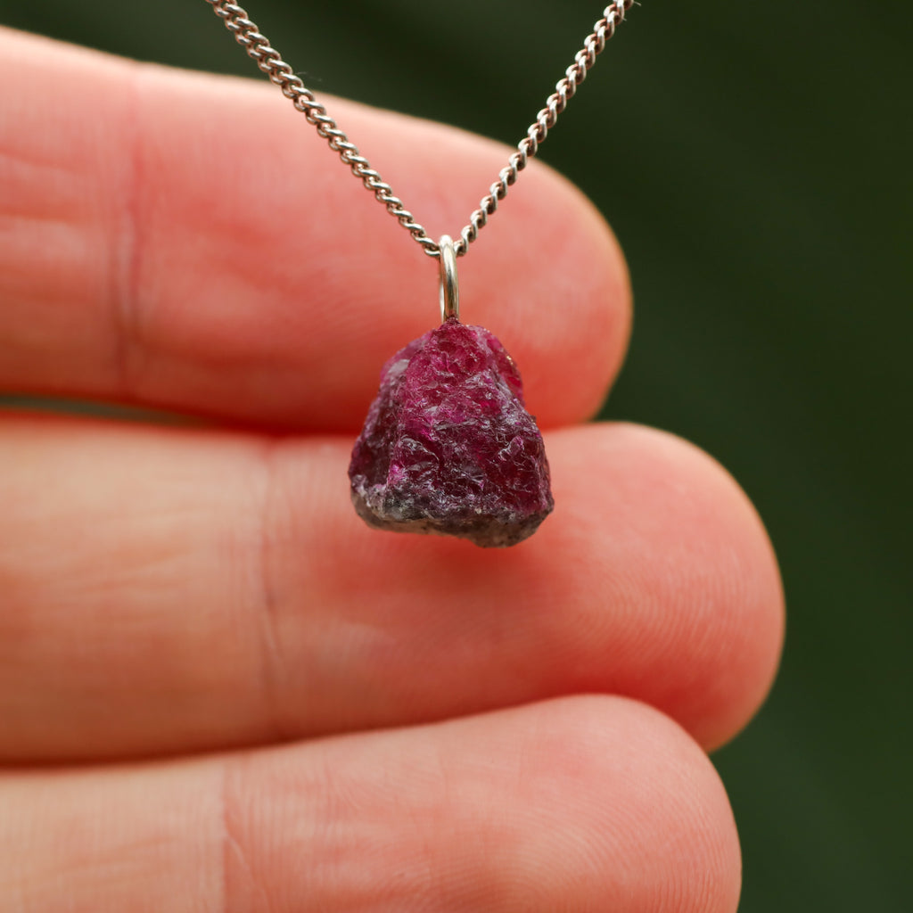 Ruwe Robijn met Zoisiet - Tanzania