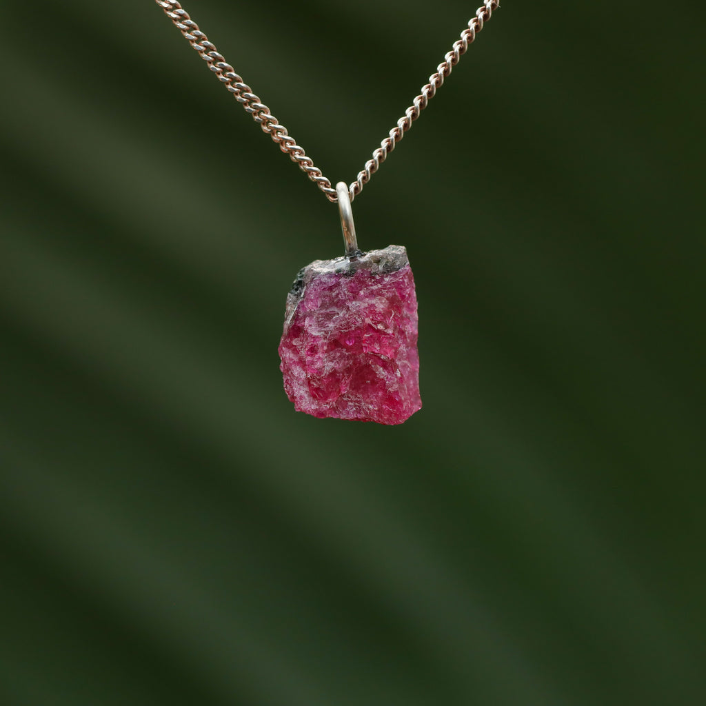 Ruwe Robijn met Zoisiet - Tanzania