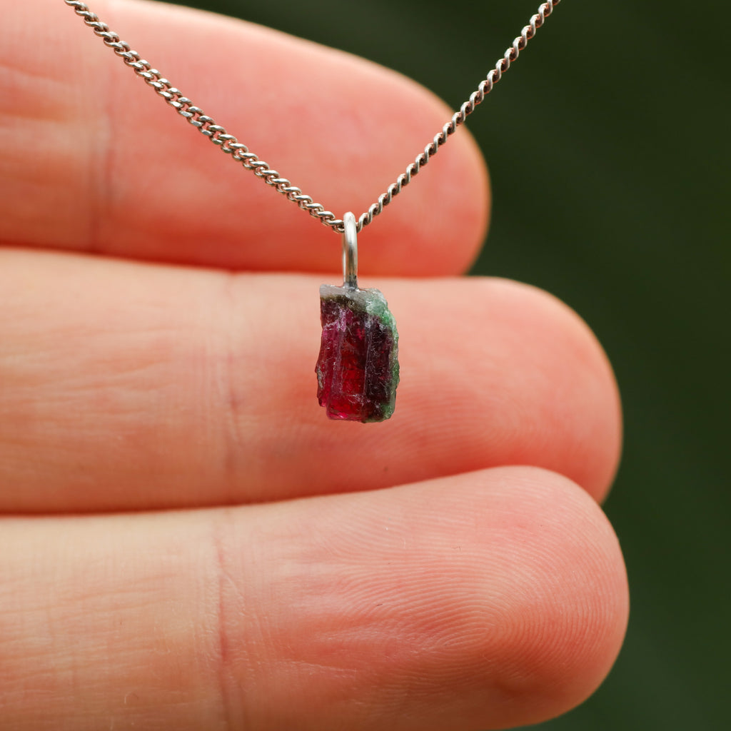 Ruwe Robijn met Zoisiet - Tanzania