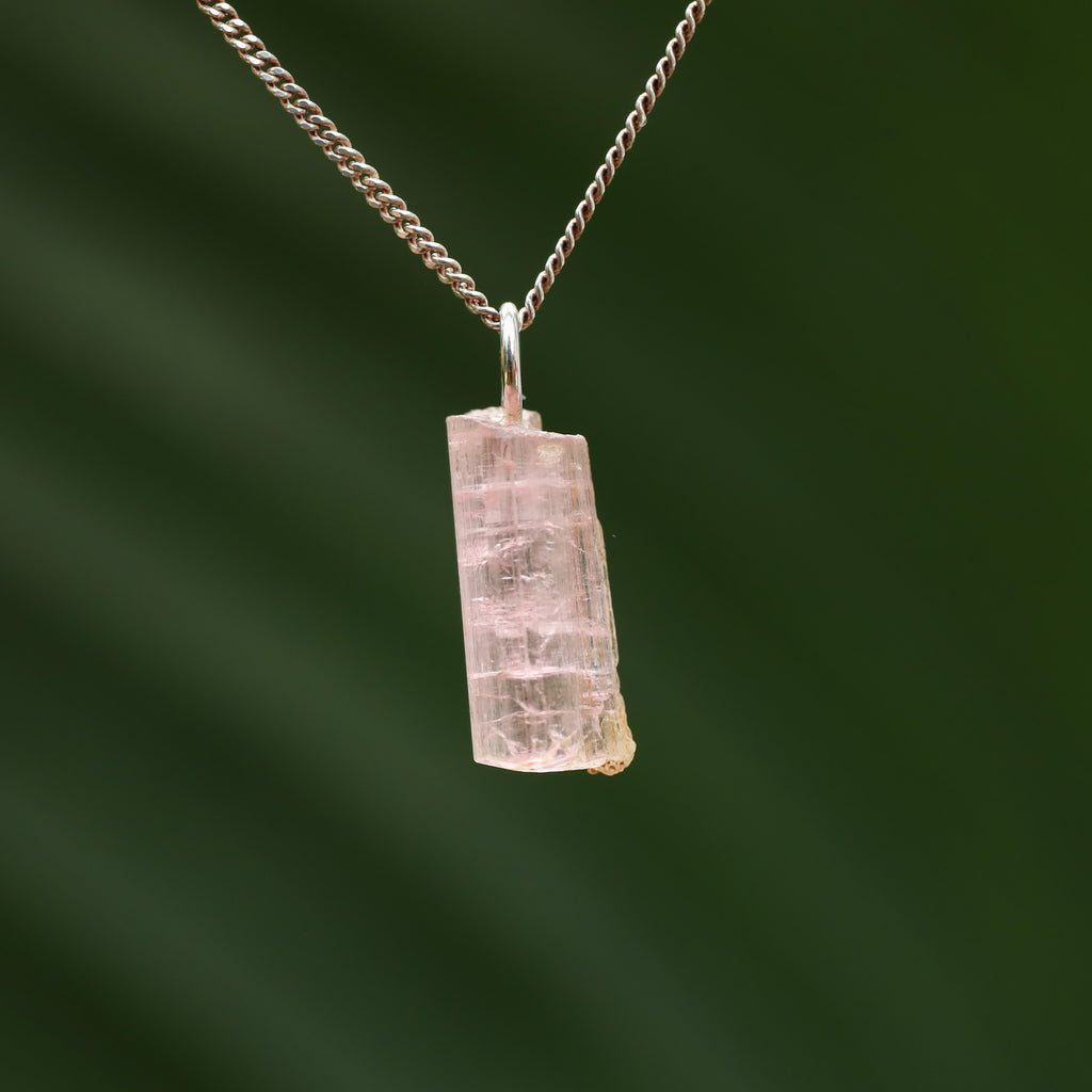 Ruwe roze Toermalijn