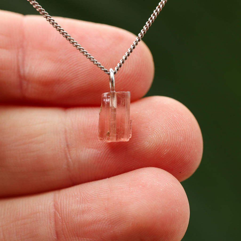 Ruwe roze Toermalijn