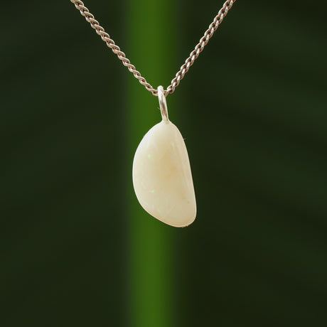 Witte australisch opaal hanger