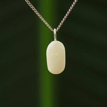 Witte australisch opaal hanger