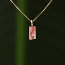Ruwe roze toermalijn hanger