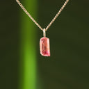Ruwe roze toermalijn hanger