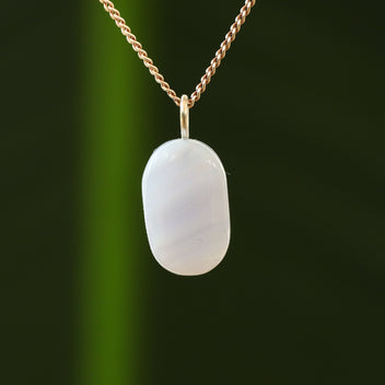 Chalcedoon hanger