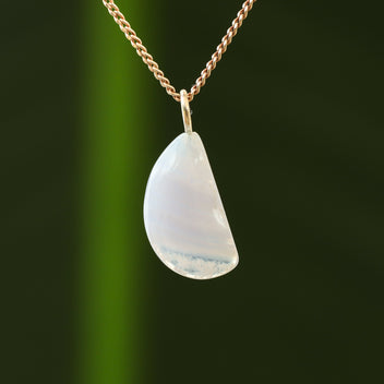 Chalcedoon hanger