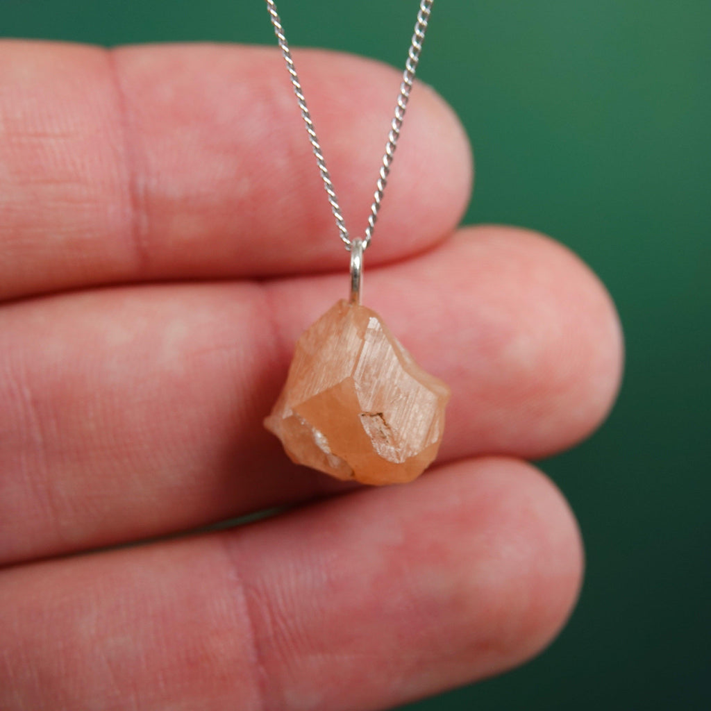 Hessoniet Granaat Hanger