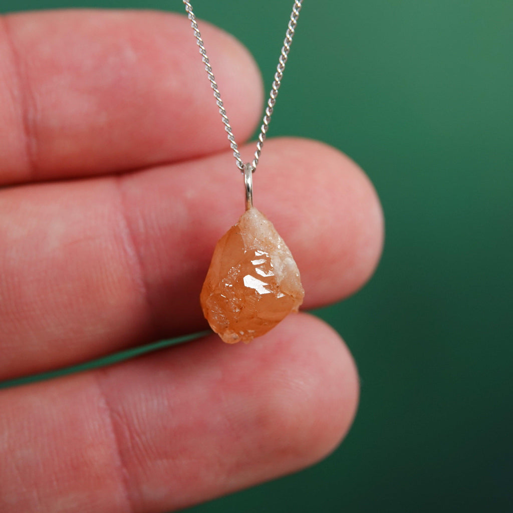 Hessoniet Granaat Hanger