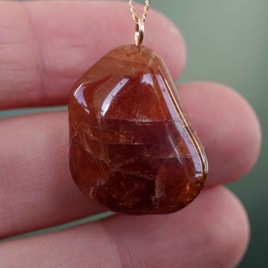 Hessoniet Granaat Hanger