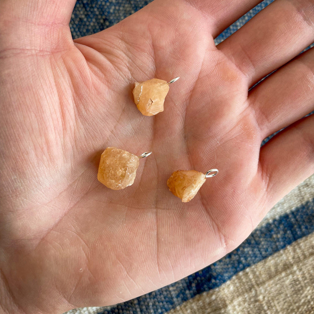 Hessoniet Granaat Hanger